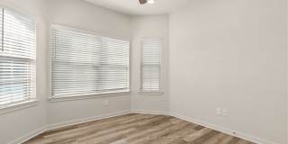 301 W Panther Way Unit 202 Gallery 5