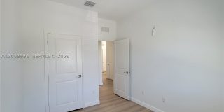 1107 NW 40th Ter Gallery 24