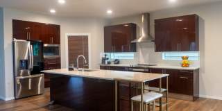 Stunning Black Diamond home-Ten Trails (Pinewood Plan) - Available Early to Mid June Stunning Black Diamond home-Ten Trails (Pinewood Plan) - Available Early to Mid June Gallery 5