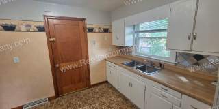 Spacious 2 bedroom 1 bathroom house Gallery 5