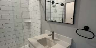 327 North Clarendon Avenue Gallery 15