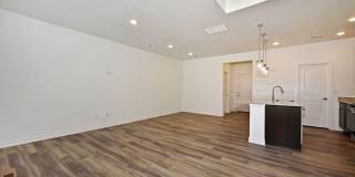 Contemporary Townhome in North CO Springs Gallery 8