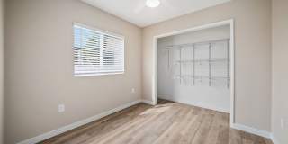 265 N. 16th Street Gallery 14