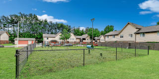 Wyckford Commons Gallery 17