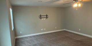 Spacious 5-Bedroom Riverview Home Gallery 46