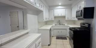13952 Moorpark St. Gallery 2