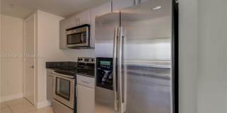 1871 NW S River Dr Gallery 10