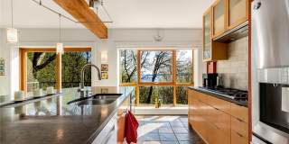 Architectural Seattle Masterpiece with Panoramic Water Views Gallery 23