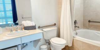 400 N Federal Highway Gallery 11