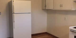 3+ Bdrm in Quiet Neighborhood w/Lots of Natural Light Gallery 8
