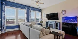 Bright & Character-Filled 2BR/2BA Condo in the Brooklyn Arts District Gallery 6