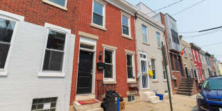Two Bedroom Point Breeze Townhouse Gallery 23
