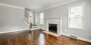 Comfort & Convenience on Olmstead Street Gallery 3