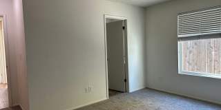 Mature dog considered. Nice home, convenient location off Placer & Wisconsin, Rdg. Gallery 33