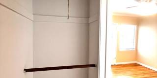 Single Family. 3-bed Home - Desireable Neighborhood! Gallery 33