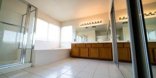 Big Pool Home/Huge Lot/3 car garage/Pets Welcome Gallery 25