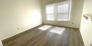 Convenient Eastside location on cul-de-sac Gallery 24
