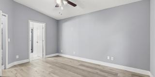1717 SW Burlington Street Gallery 18