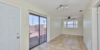 1 Bedroom Beachfront Condo, Steps away from Beach Access! Gallery 11