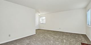 One Month Off Rent Special on Adorable One Bedroom Condo in the Heathstead Community! Gallery 3