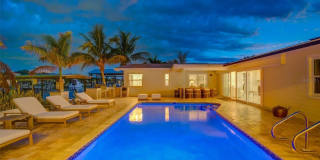 807 SNUG Island Gallery 90