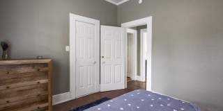 West Campus Cottage! Gallery 16