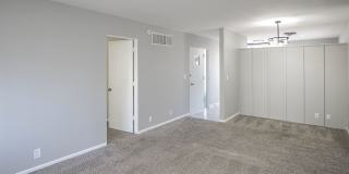 1st Floor 3-Bedroom Apartment in Millard! Gallery 1