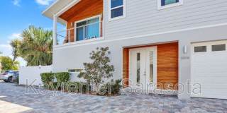 2056 Roselawn St Gallery 1