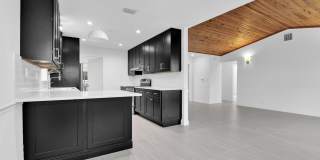 908 NE 8th Avenue Gallery 1