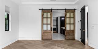 1814 BARKER DRIVE Gallery 37