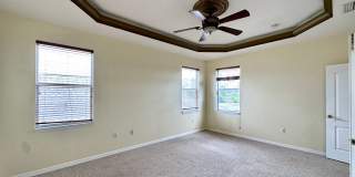 SPACIOUS 5-BEDROOM POOL HOME IN NORTH PORT Gallery 30