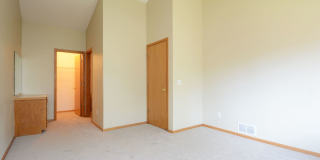 Beautiful 3 bedroom + Den, 2 Bathroom, 3 car garage single family home. MUST SEE! Gallery 22