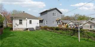 Charming Renovated 2 Bedroom Bungalow Gallery 30