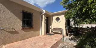 3 Bedroom 2 Bathroom Charmer In Nob Hill! Gallery 1