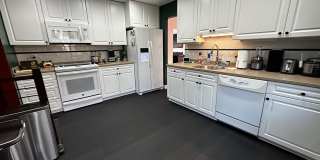 4309 Hillyer Street Gallery 12
