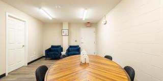 Pershing Place Gallery 32