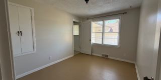 Audubon-Downriver Neighborhood 4 bedroom, 1 bath corner lot with large, fenced yard Gallery 10