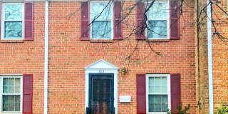 Great location less than a mile from King St. Metro! Gallery 1