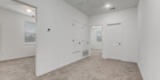 1835 W Poplar Gallery 11