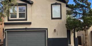 Charming, Southwest two story three bedroom! Gallery 1