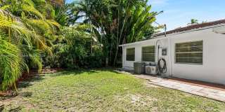 1107 El Rado Street Gallery 19