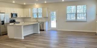 Beautiful 3BR/2.5BA Townhouse; Easy Access to I485 and Uptown Beautiful 3BR/2.5BA Townhouse; Easy Access to I485 and Uptown Gallery 15