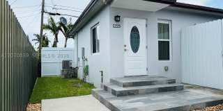 1221 SW 76th Ct Gallery 1