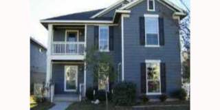 GREAT 4 BEDROOM HOME IN PLUM CREEK Gallery 1