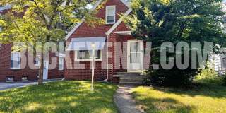 3 Bed Home -Ottawa Neighborhood Gallery 1