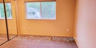 1300 NW Slate Ln Gallery 22
