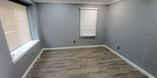 3 bed/1 bath bungalow - Now Available! Gallery 7