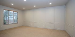 Modern 4 Bedroom, 2.5 Bath Home In Silver Creek w/AC Gallery 8