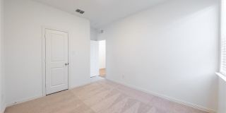 340 Wentworth Drive Gallery 14
