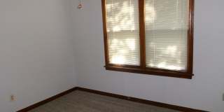 Charming Cottage on A. Avenue - MOVE IN SPECIAL $200 OFF 1st Months Rent: Gallery 27